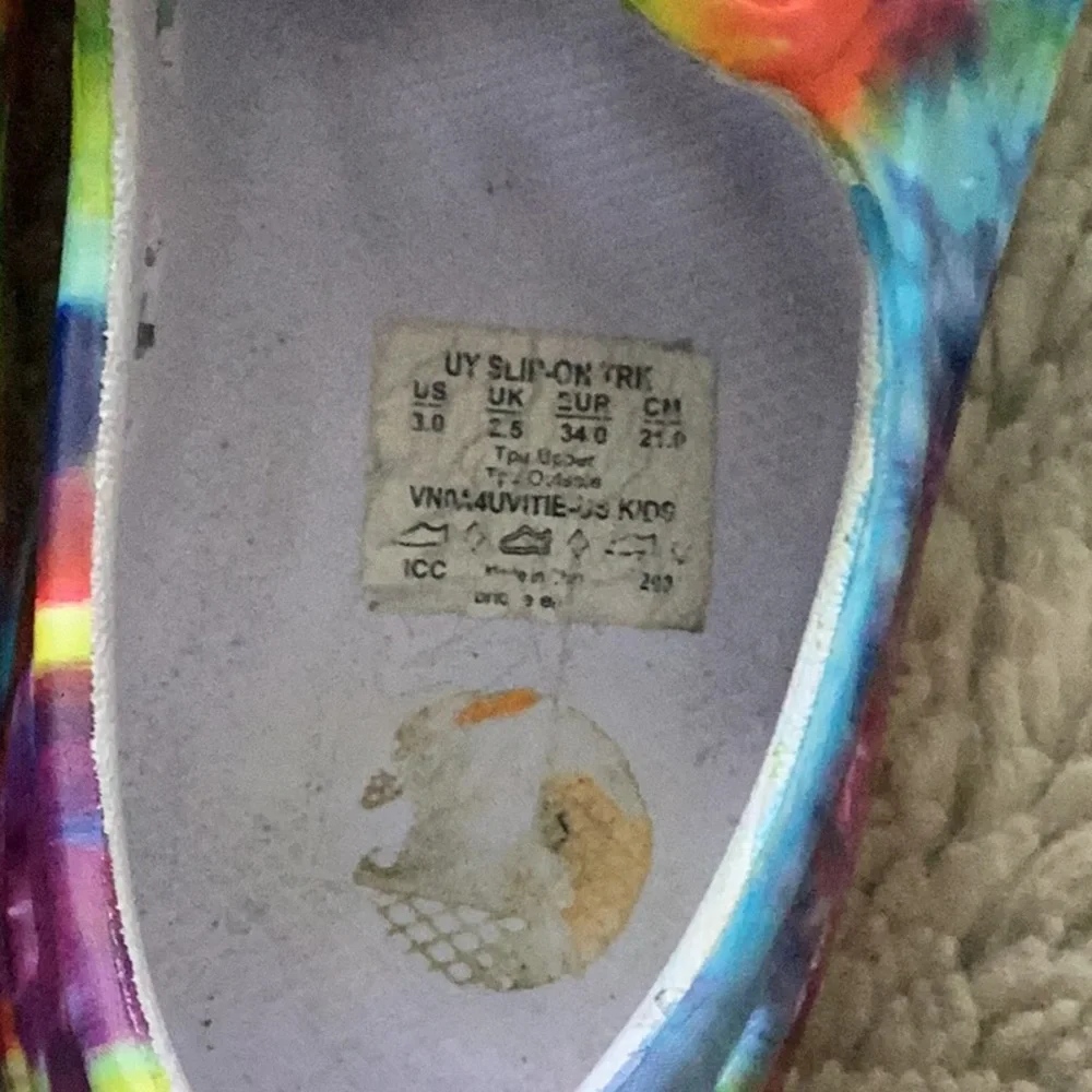 EUC Vans TRK kicks